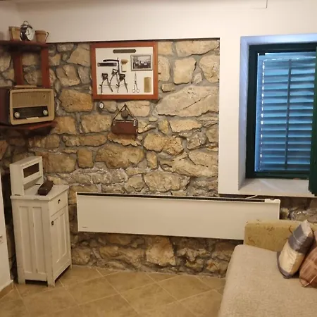 Villa Dalmatian Stone House Per Kovic Velika Čista