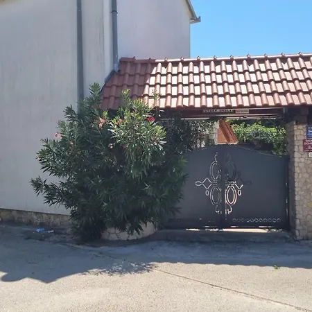 Dalmatian Stone House Per Kovic Villa