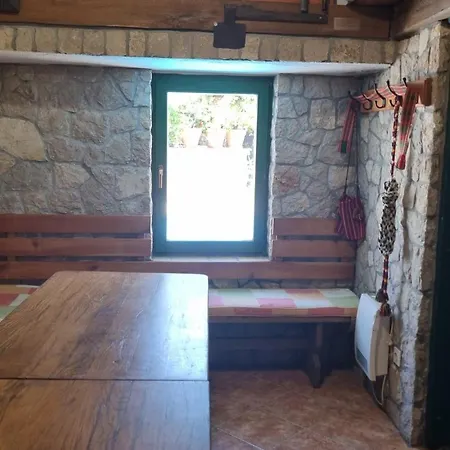 Dalmatian Stone House Per Kovic Velika Čista