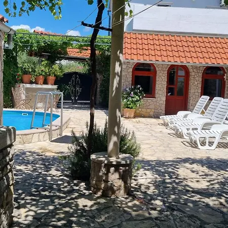Dalmatian Stone House Per Kovic * Velika Čista